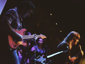 (二人转免费下载大全mp3)免费下载最全的二人转音乐mp3合集，带你领略乡土风情