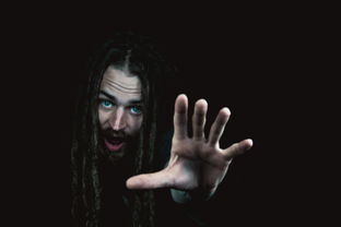 (笼中窥梦试玩版下载)逃脱现实或囚禁意识？——对笼中窥梦类型游戏的哲学反思