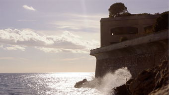 漫步在夏日幻想中：探索阳光、海浪与梦境交织的完美假期