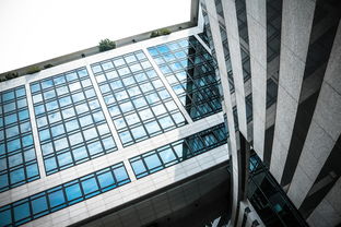 (电脑一体机价格是多少钱一台)一台一体电脑的价格是多少？市场上售价如何，性价比如何？